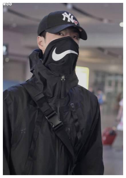 王一博带口罩合集大帅哥就是什么都挡住了也能苏你一脸的水平