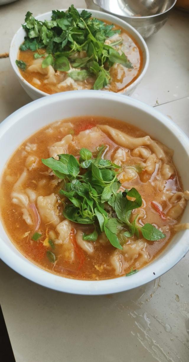 在河南,有一种美食叫面疙瘩,吃一回一辈子都不忘.