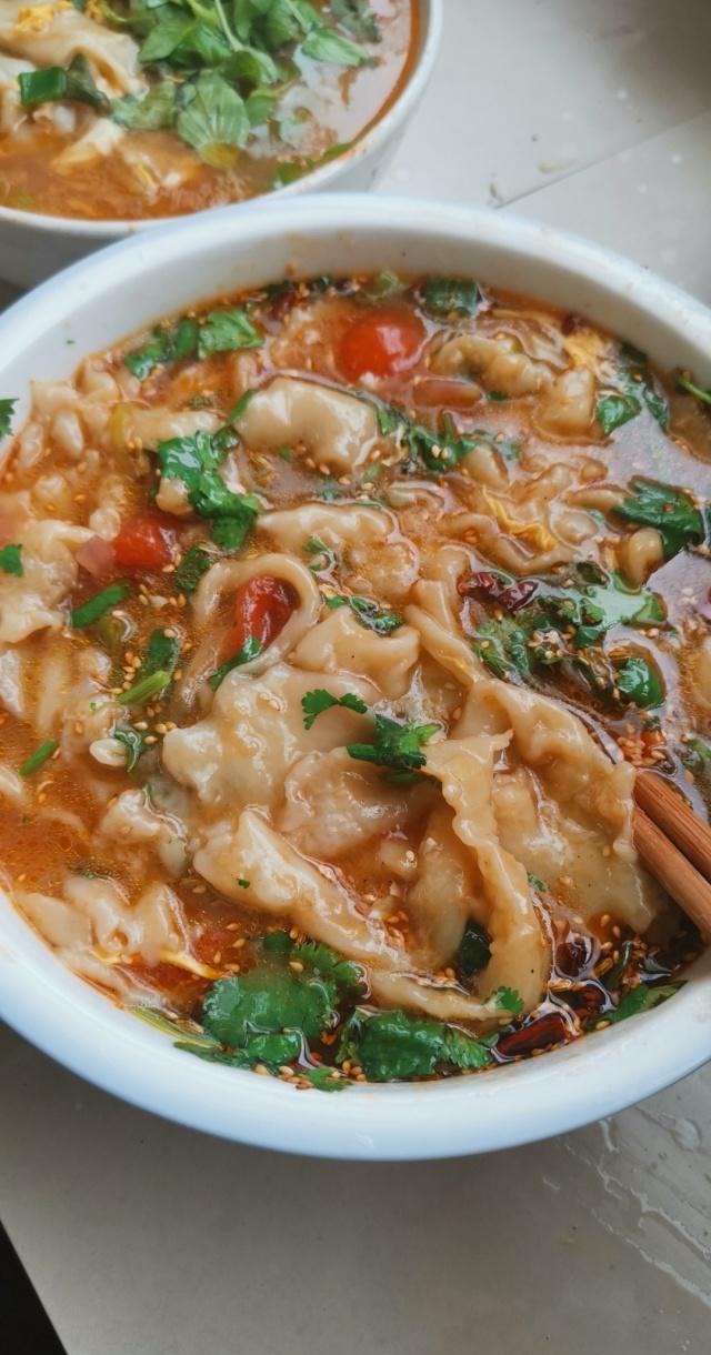 在河南,有一种美食叫面疙瘩,吃一回一辈子都不忘.