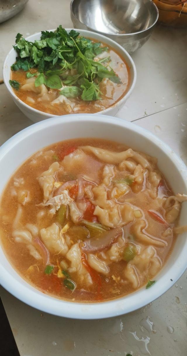 在河南,有一种美食叫面疙瘩,吃一回一辈子都不忘.