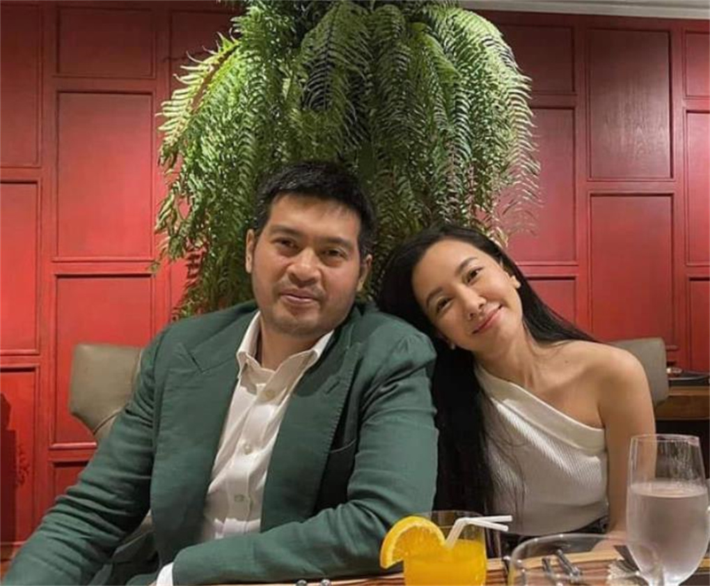 泰国第一美女noon:结婚12年没生小孩,依然深受富豪丈夫宠爱