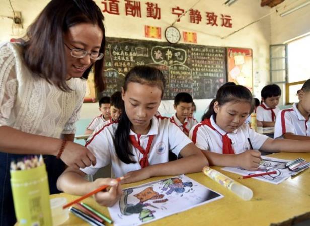 “学渣”当道涂鸦课本,女老师看后羞红脸:服了这群“祖国花朵”休闲区蓝鸢梦想 - Www.slyday.coM “学渣”当道涂鸦课本,女老师看后羞红脸:服了这群“祖国花朵”休闲区蓝鸢梦想 - Www.slyday.coM