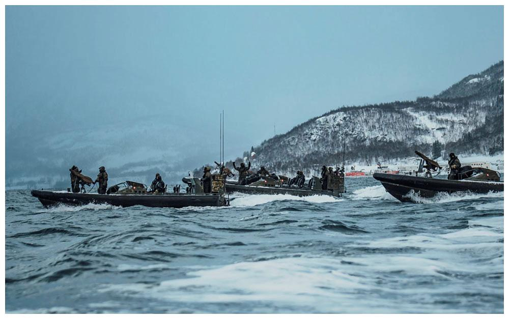 挪威皇家海军陆战队两栖突击训练透过照片都能感受到的寒冷