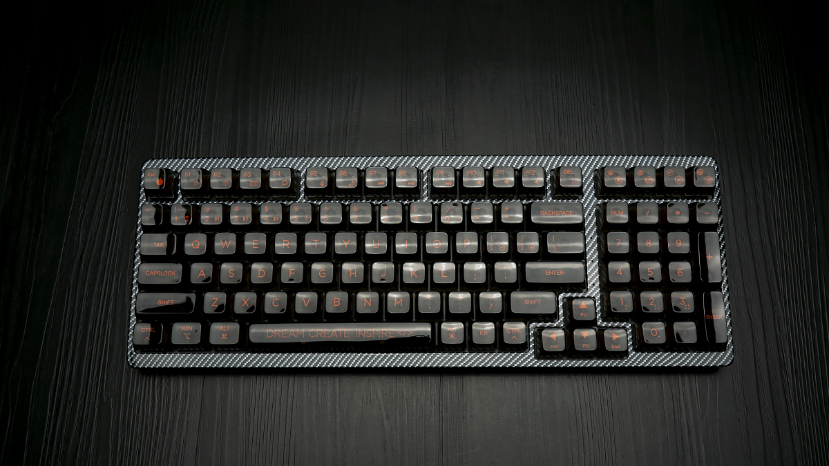 double shell f96三模热插拔机械键盘采用96%配列布局方案,与类98方案