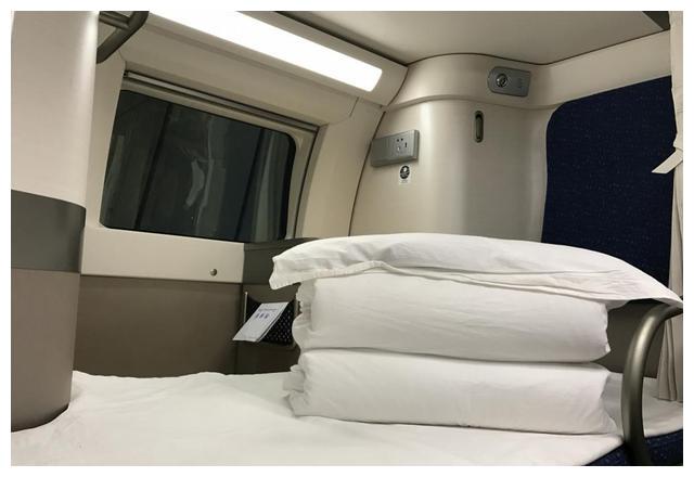 我国第一列全卧铺火车,全程727公里一站抵达,全程只需睡一觉