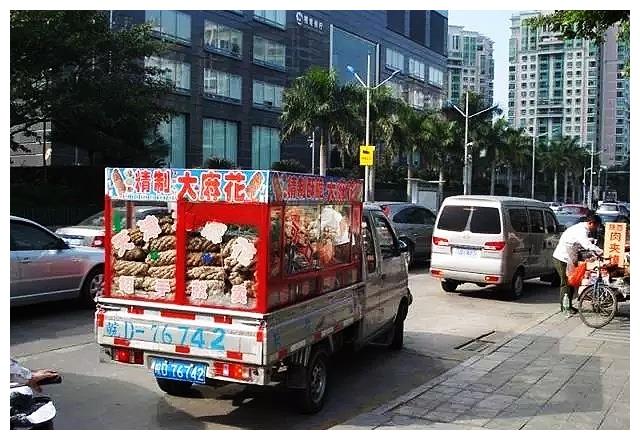 全国各地开着小货车卖天津大麻花,到底赚不赚钱?说出来可能不信