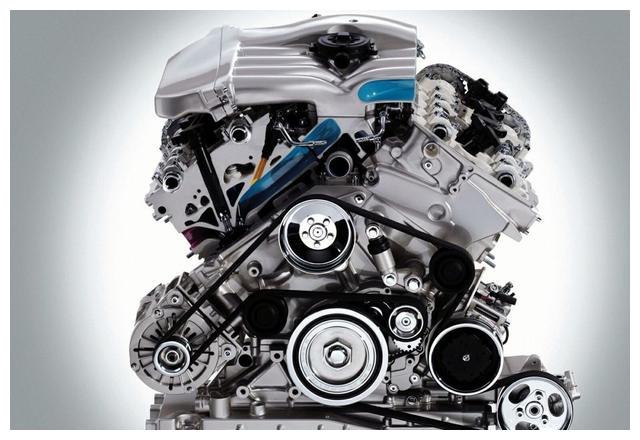 缸动力塞进帕萨特b5 的小发动机舱,大众另辟蹊径设计了一台w8缸发动机