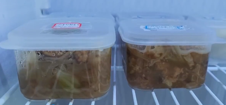 因学生呕吐痛哭校长王永回应:哭是因不理解有症状，配餐为啥不停休闲区蓝鸢梦想 - Www.slyday.coM