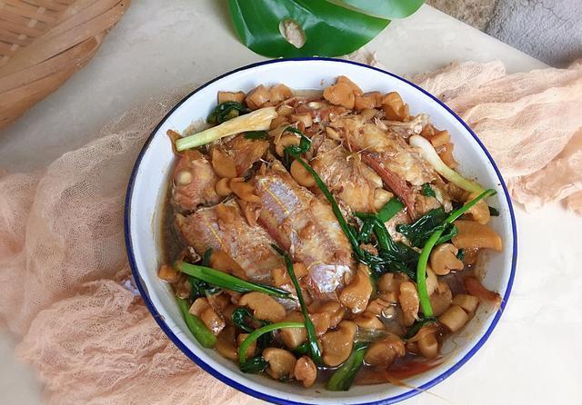 闽南传统菜脯炣鱼,比清蒸还好吃,只加一种调料,鱼鲜嫩而不腥_高清图集