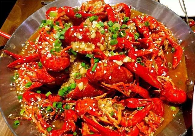 这才是正宗「麻辣小龙虾」,厨师长20年的夜市经验,麻辣鲜香__财经头条