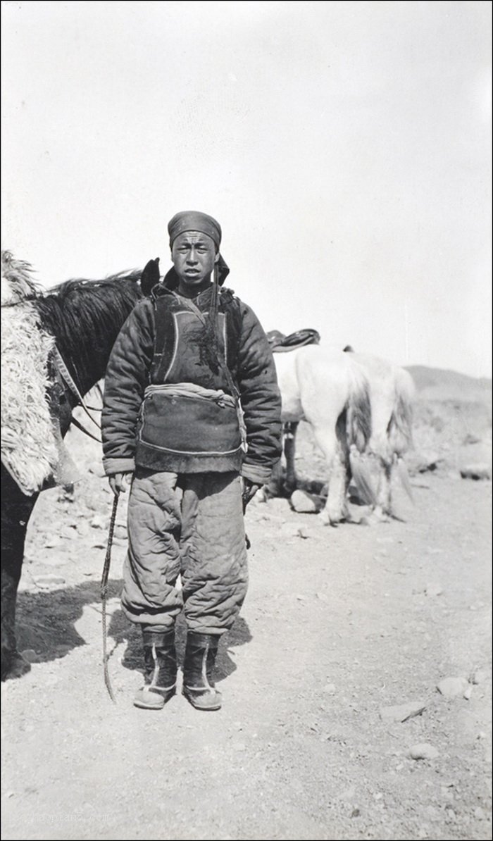 清朝时期新疆哈密老照片,展现130年前的风土人情