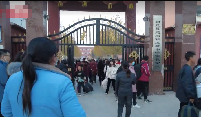 因学生呕吐痛哭校长王永回应:哭是因不理解有症状，配餐为啥不停休闲区蓝鸢梦想 - Www.slyday.coM