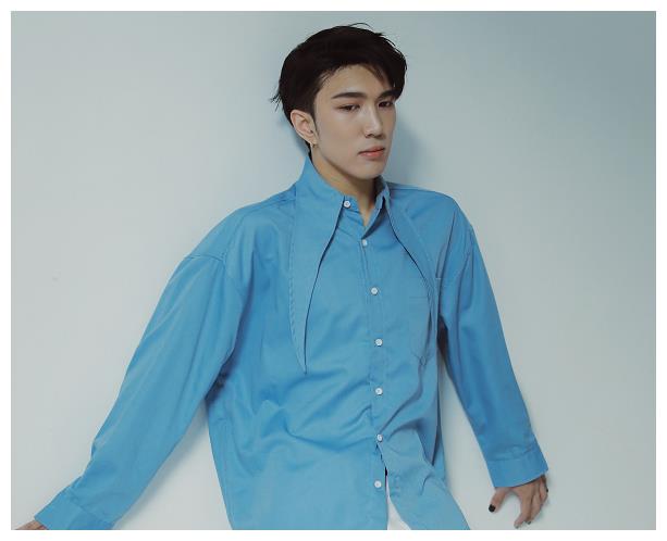 辣眼网红韩美娟,男装照帅得一塌糊涂,本人还是个励志"小奶狗"