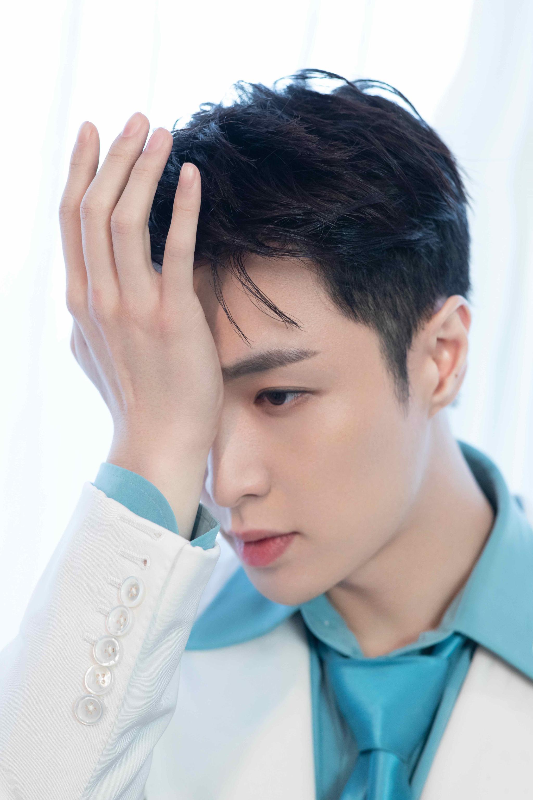 2020年是张艺兴音乐作品爆发的一年,原创作品类型丰富,不受任何曲风