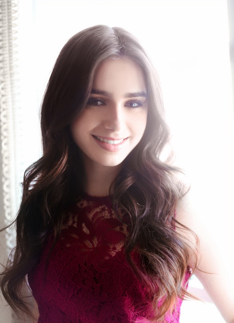 英国女演员莉莉柯林斯lilycollins像极了白雪公主