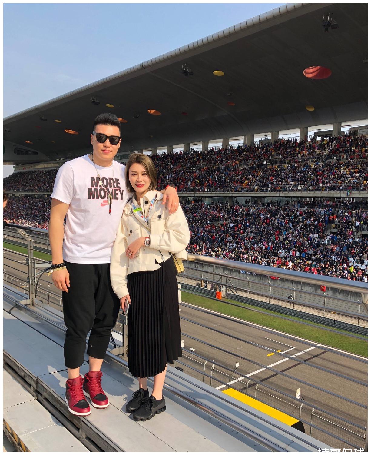 32岁前国手李根现状!年薪不菲事业不顺利,妻子很低调经济条件好