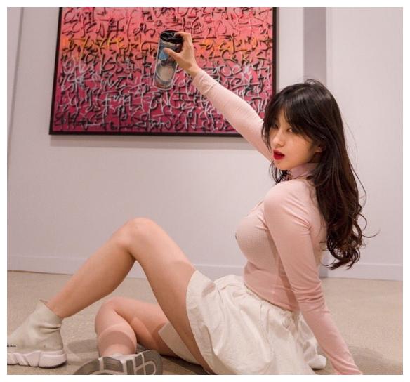 韩国模特"金玗炫"魅惑眼神太撩人|野猫|罩杯|多美_新浪新闻