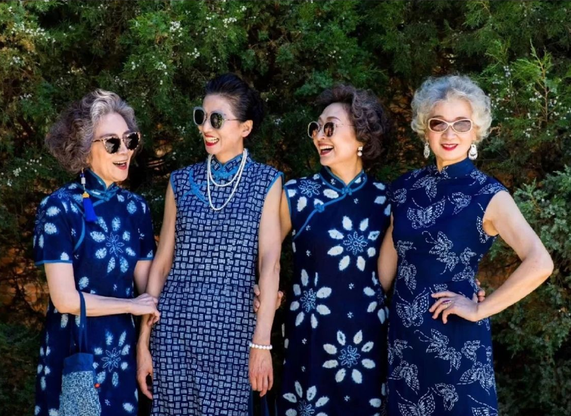 这四位"网红奶奶",发型洋气穿搭时髦,凭借优雅气质圈粉无数|时尚|气质