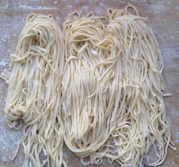 散文:母亲做的手擀面|手擀面|母亲|面条_新浪新闻