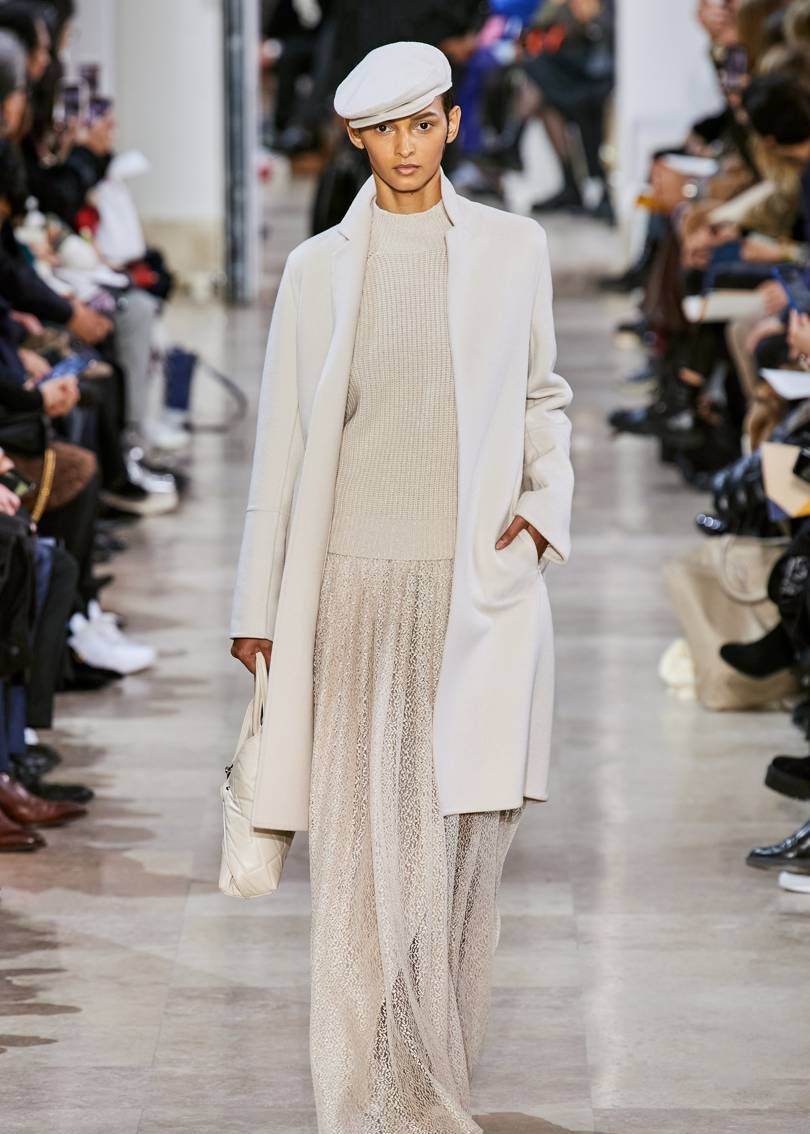 巴黎时装周2020秋冬的服装秀场图1_高清图集_新浪网