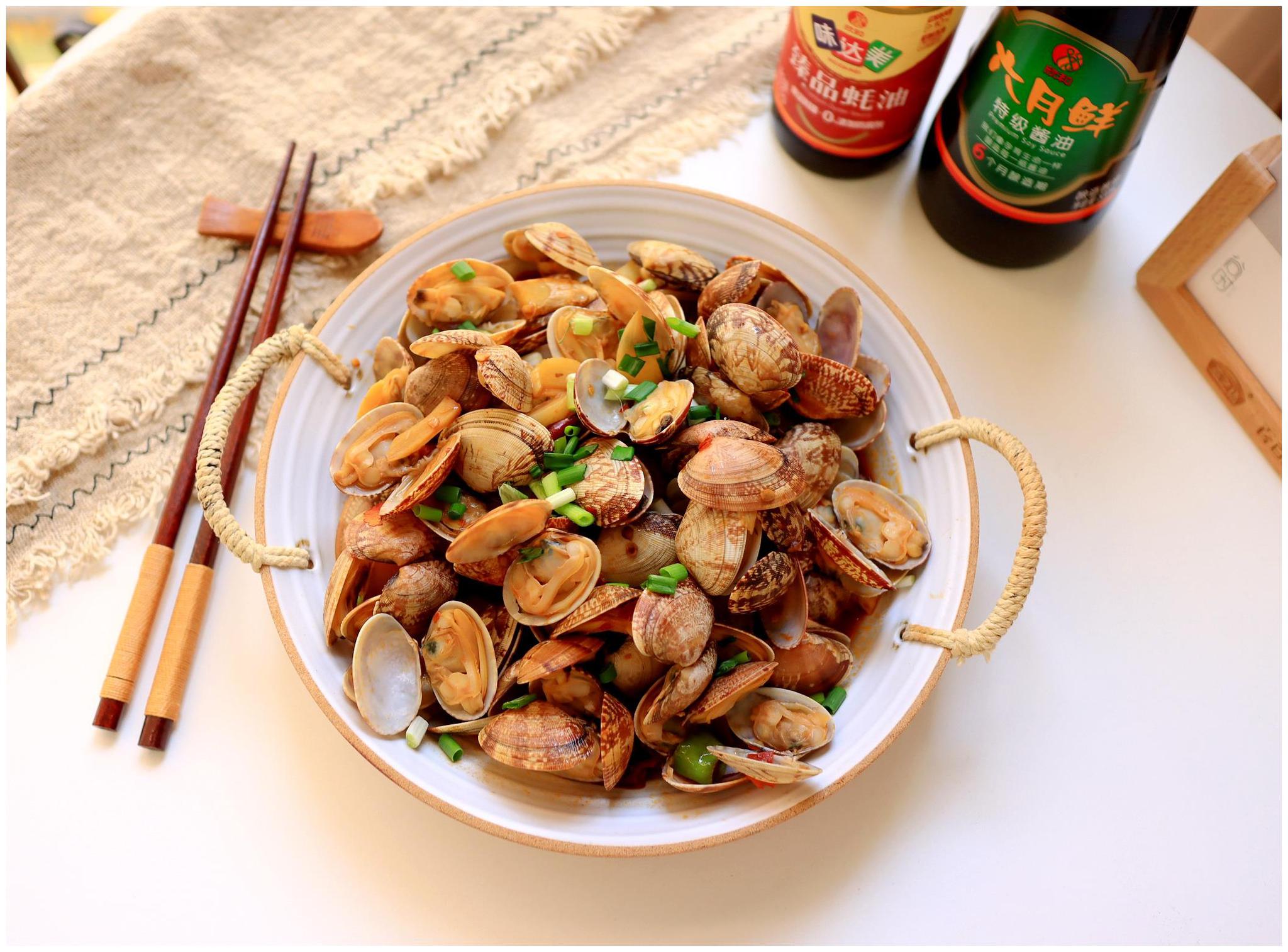 夏天,这小海鲜别错过,6元一斤,肥嫩多汁,炒一盘下酒又下饭__财经头条