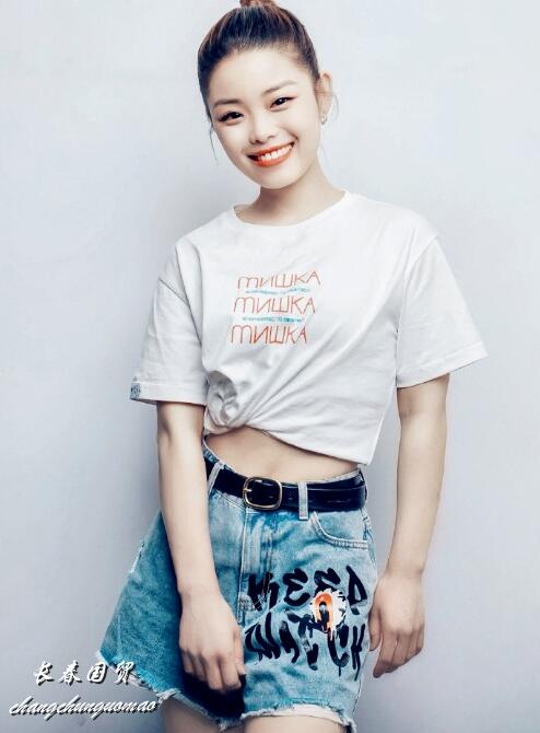 武林外传莫小贝近照曝光身材苗条时尚性感