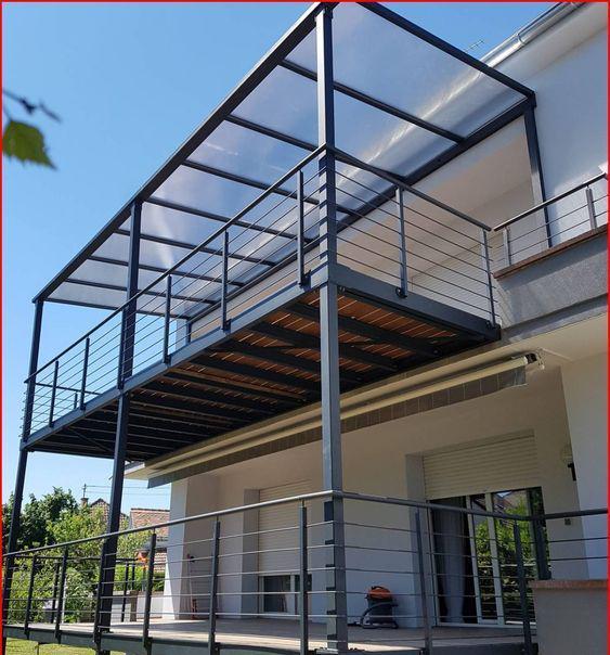 国外在外墙搭钢架阳台,想要几层都有,要是物业不管我也要搭一个