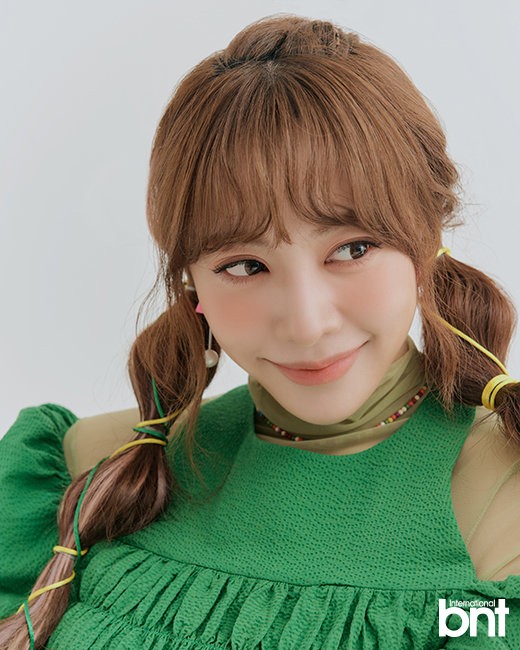 韩女团bravegirls最新写真公开展独特个性