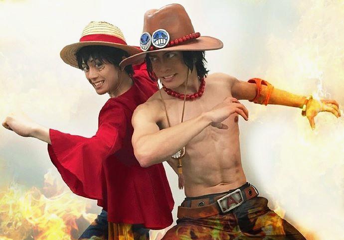 海贼王真人版asl三兄弟这艾斯怎么越看越帅呢