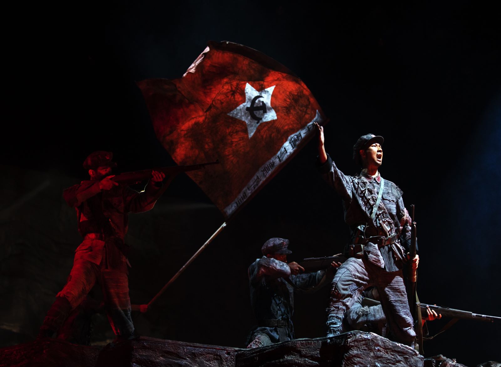 陈蔚团队精品力作原创歌剧《血色湘江》登台国家大剧院