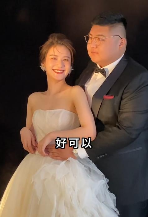 4千万网红猴哥婚礼延期千万车队无法启用网友卷车潜逃