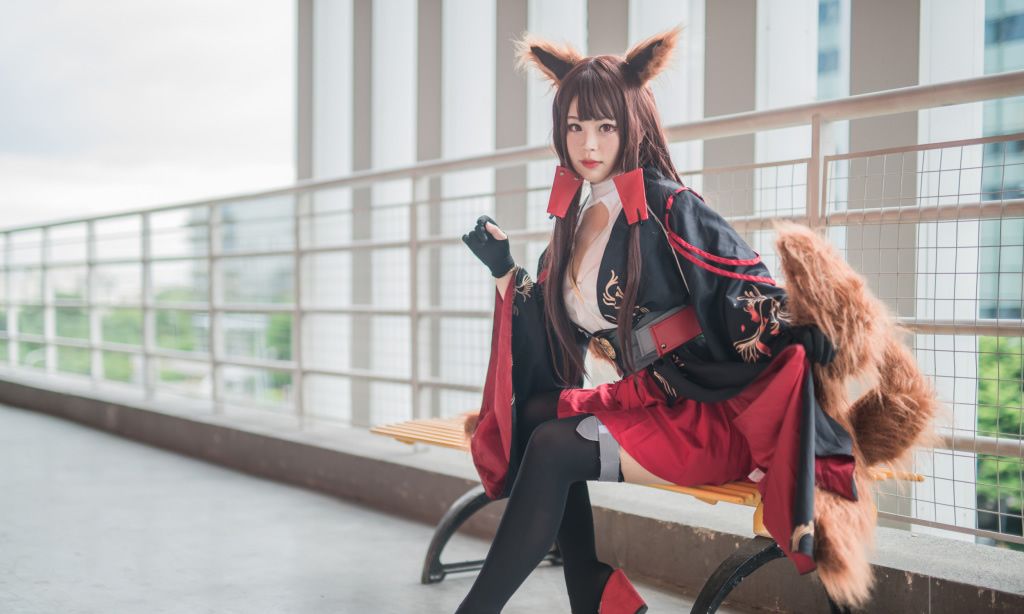 1 / 8 摄影:啊--影 出镜:-白烨