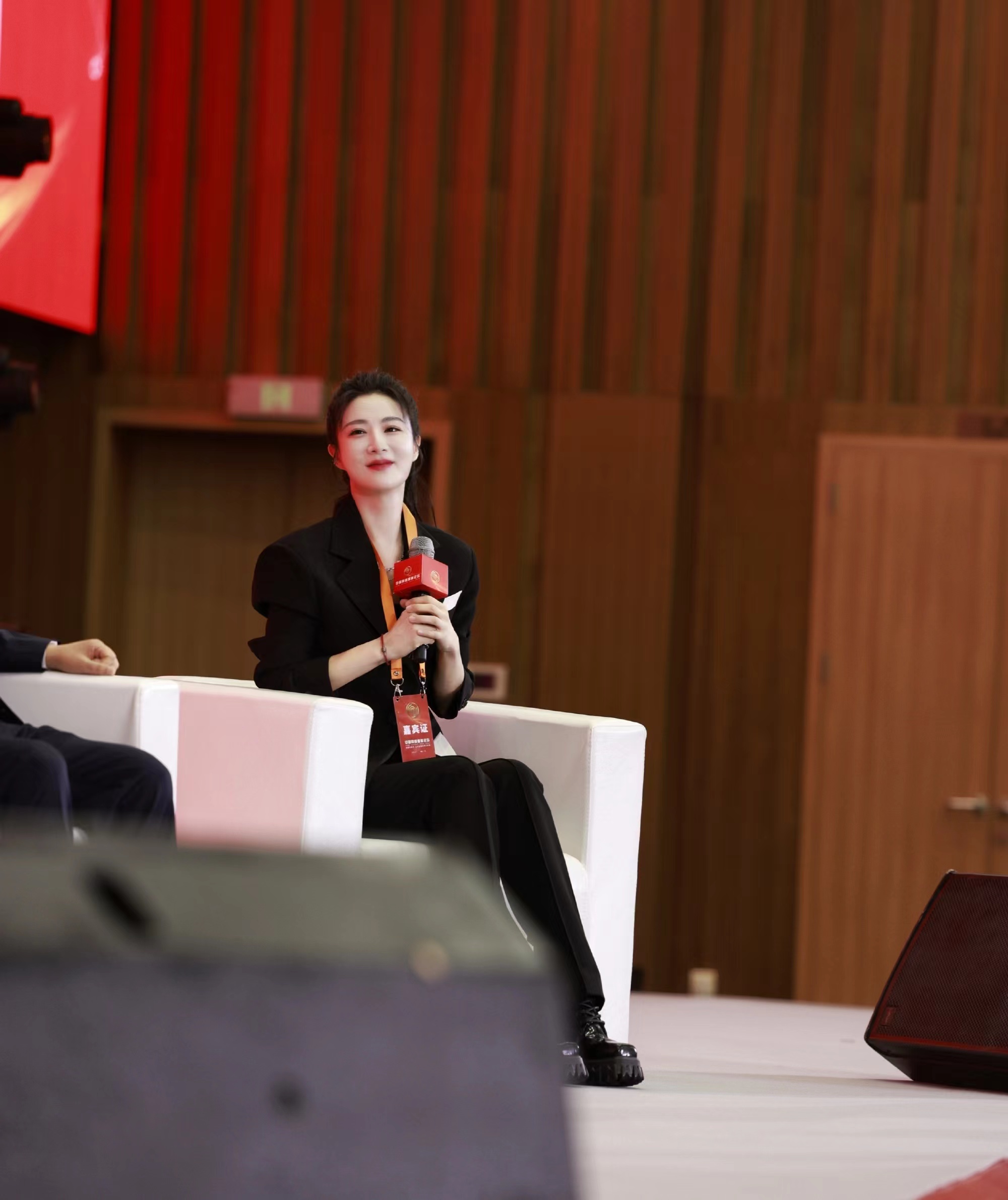 薇娅和丈夫合伙企业注销，主播带货真的那么便宜么？休闲区蓝鸢梦想 - Www.slyday.coM