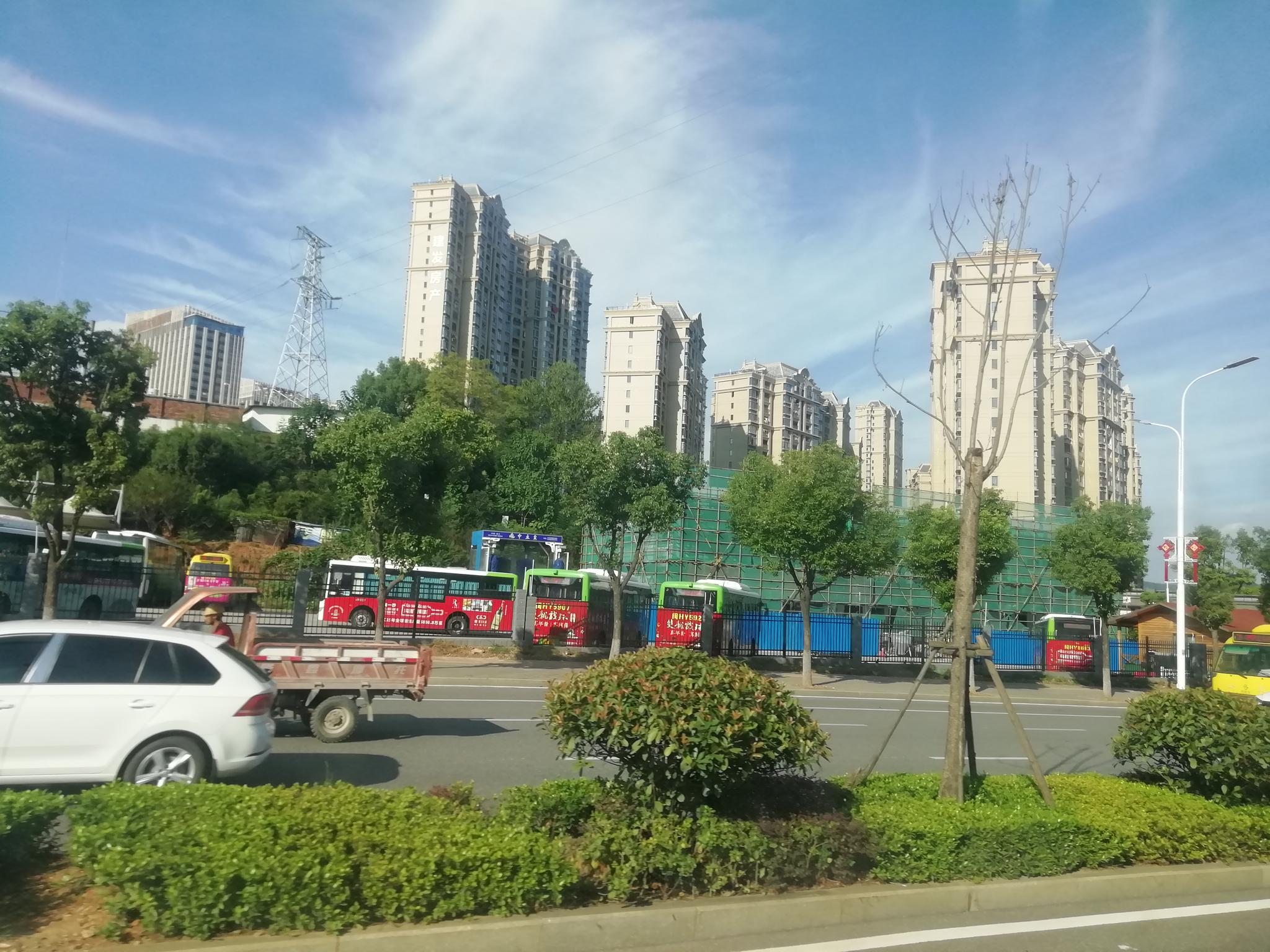 走进福建省建阳市区迎接你的是高楼大厦看见的是建阳的繁华