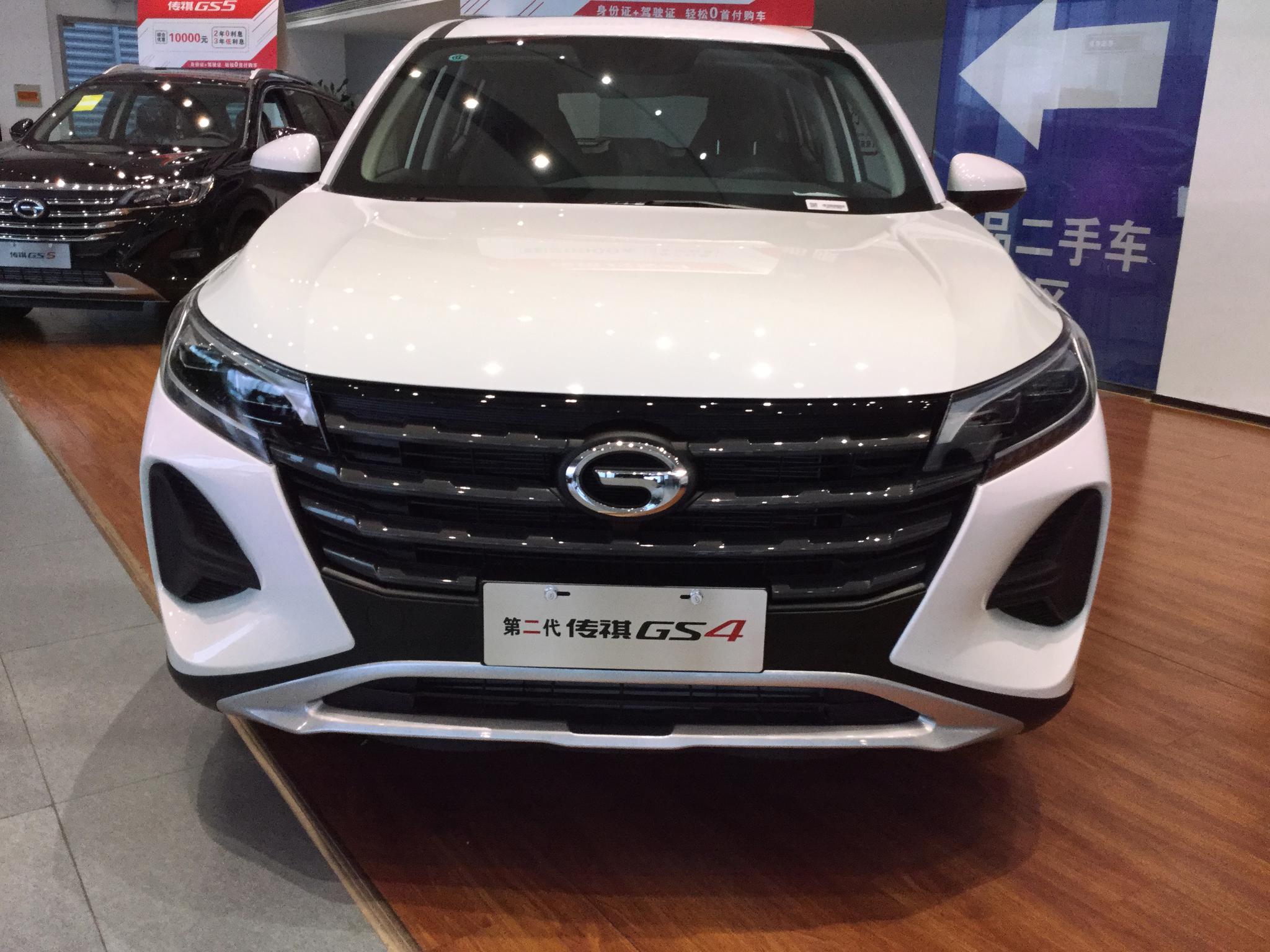 广汽传祺gs4到店实拍,8.98万起,配卧式led光源,轴距2680毫米-新浪汽车
