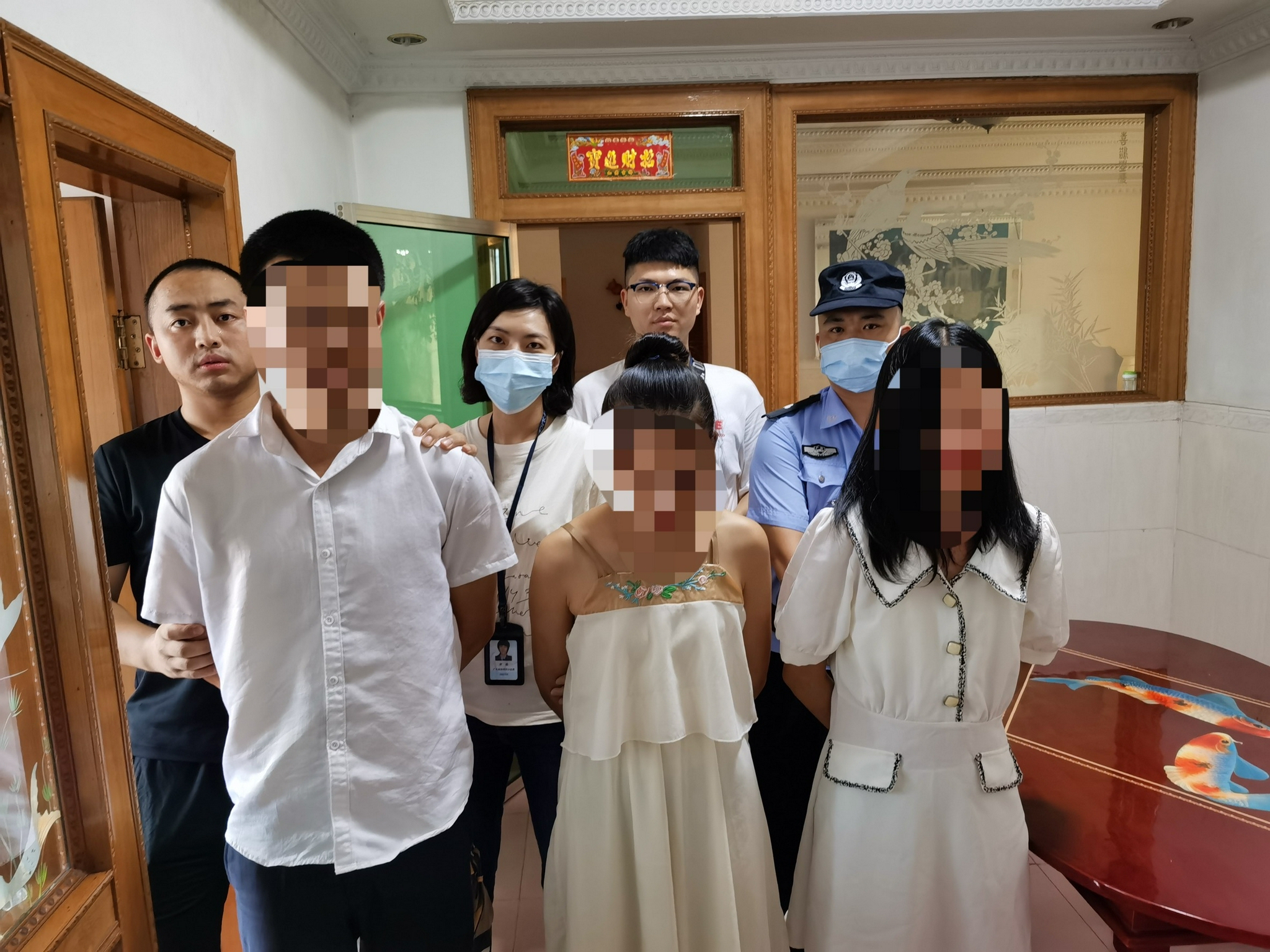 这个"网络交友"诈骗团队被金湾警方一锅端|金湾|诈骗|警方_新浪新闻