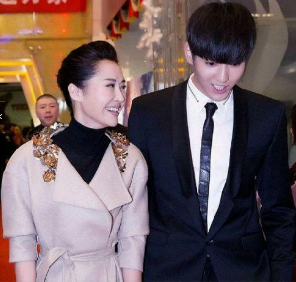 50多岁依旧貌美多次和小鲜肉陷入绯闻许晴为什么还不结婚