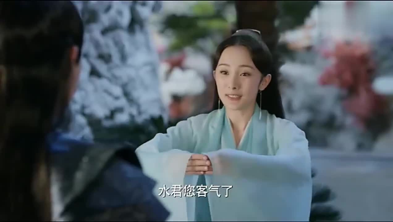 白浅客气半天正准备溜走,却被夜华一把抓住,阿离偷笑!