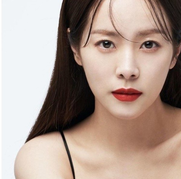 正文           韩国女艺人韩志旼参加韩国韩国电影振兴委员会发起的"