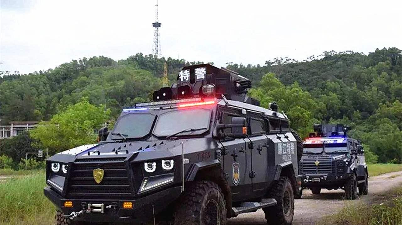 中国暴龙装甲车不仅霸气时尚还拥有强大的防弹性能