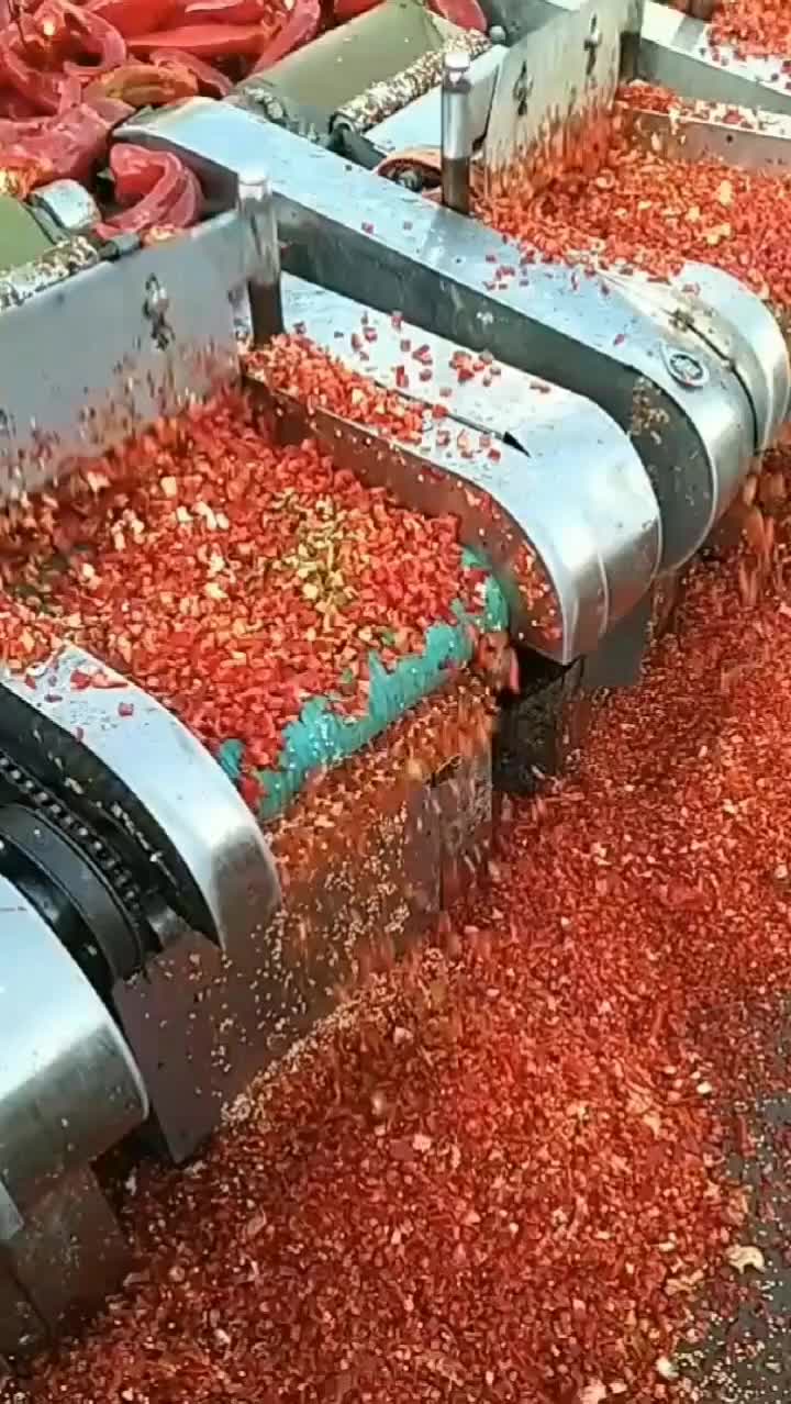 这就是辣椒的加工厂,看见这一幕你们还敢买辣椒面吗?