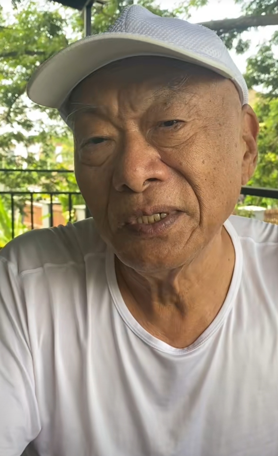 77岁主持人凌峰近照曝光,曾红遍两岸如今独居与妻女失联|八千里路云和