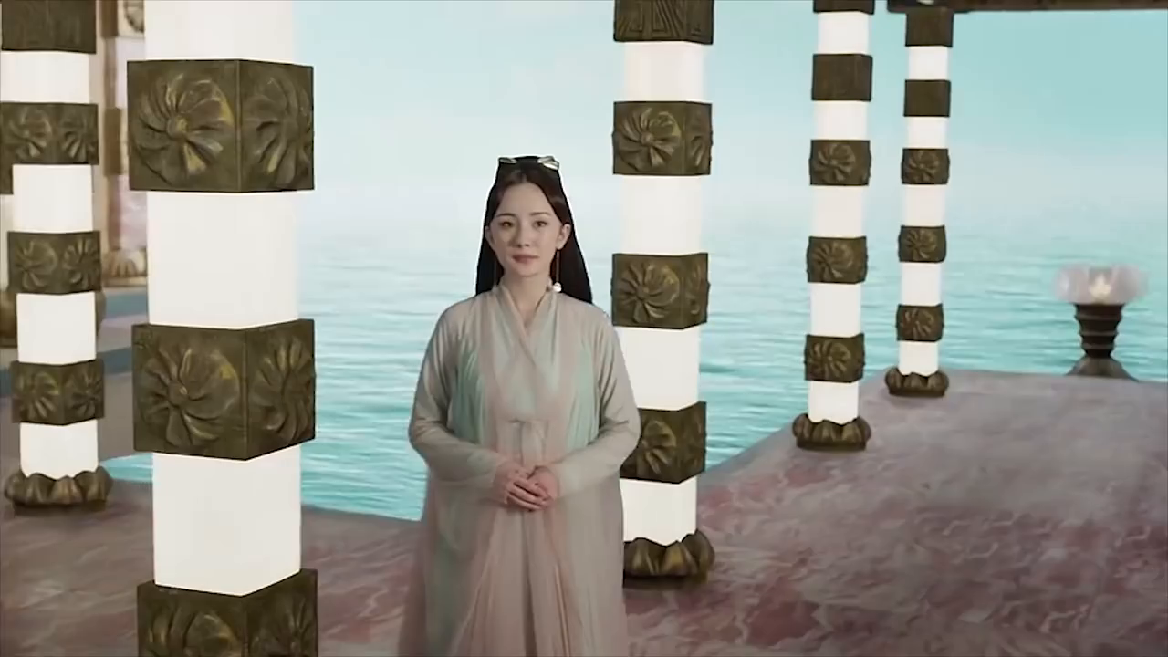 大皇子婉拒白浅的痴心,叠风听了连连发笑,白浅因为师傅开心了