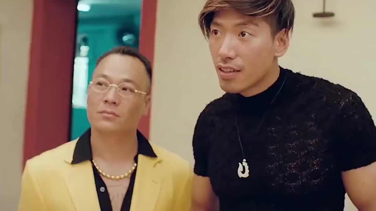 山鸡重回洪兴,竟叫昔日小弟为大哥