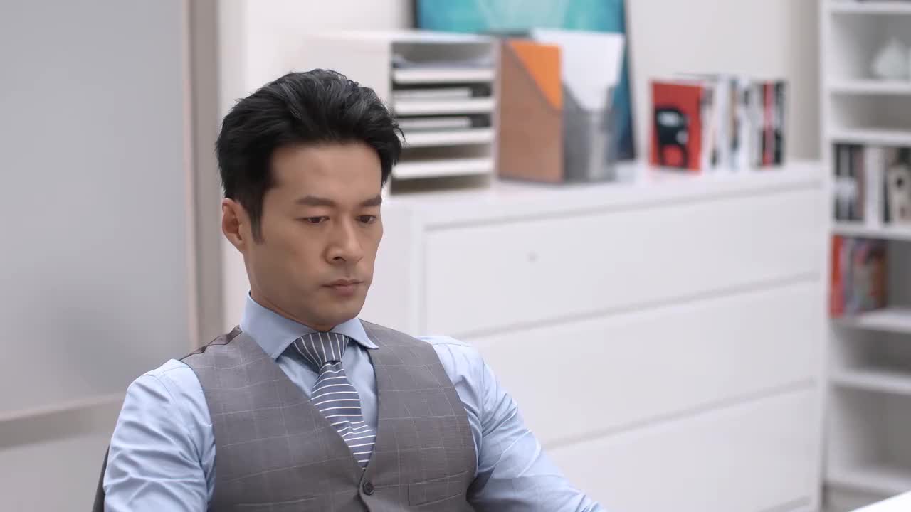 何以笙箫默应晖恼羞成怒不惜一切代价一定要让离婚无效