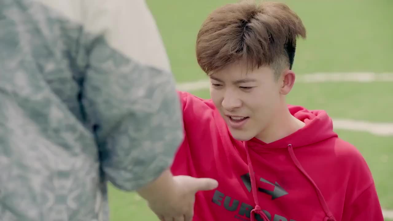 我只喜欢你:言默和乔一感动教授,言默的公司有救,俩人不容易_新浪新闻