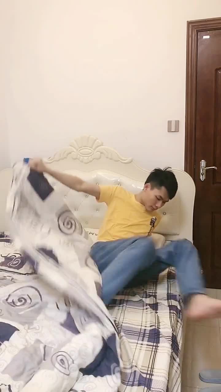 别人班男生起床vs我们班男生超级起床