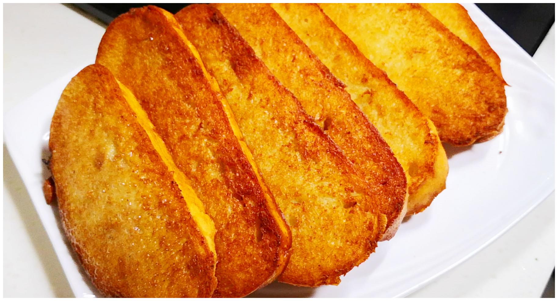 炸馒头片时,只挂蛋液可不行,多加2勺它,外酥里