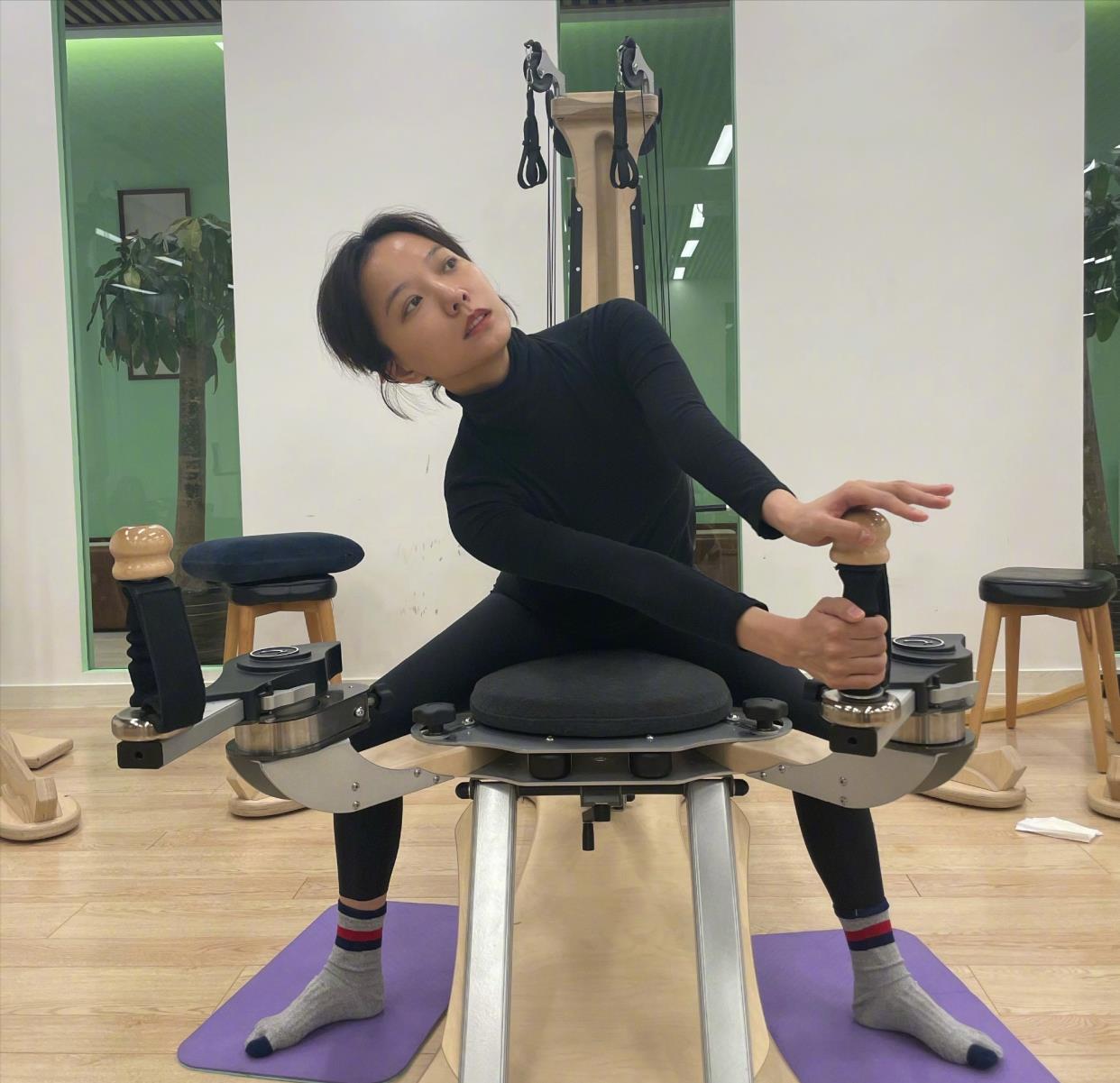 38岁王珞丹近照曝光管理身材用心生活引起网友热议