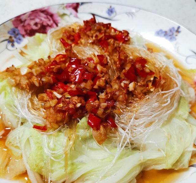 蒜蓉白菜粉丝,蒜香浓郁,简单快手